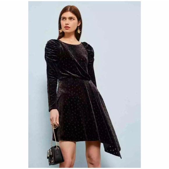 Topshop Dresses & Skirts - Topshop NWT Black Velvet Polka Dot Dress | Size 2 | Asymmetrical Hem